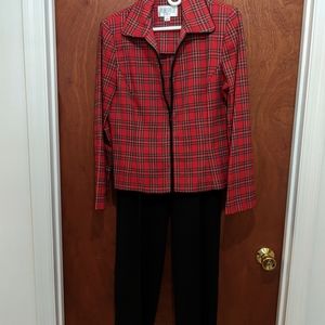 ladies pant suit